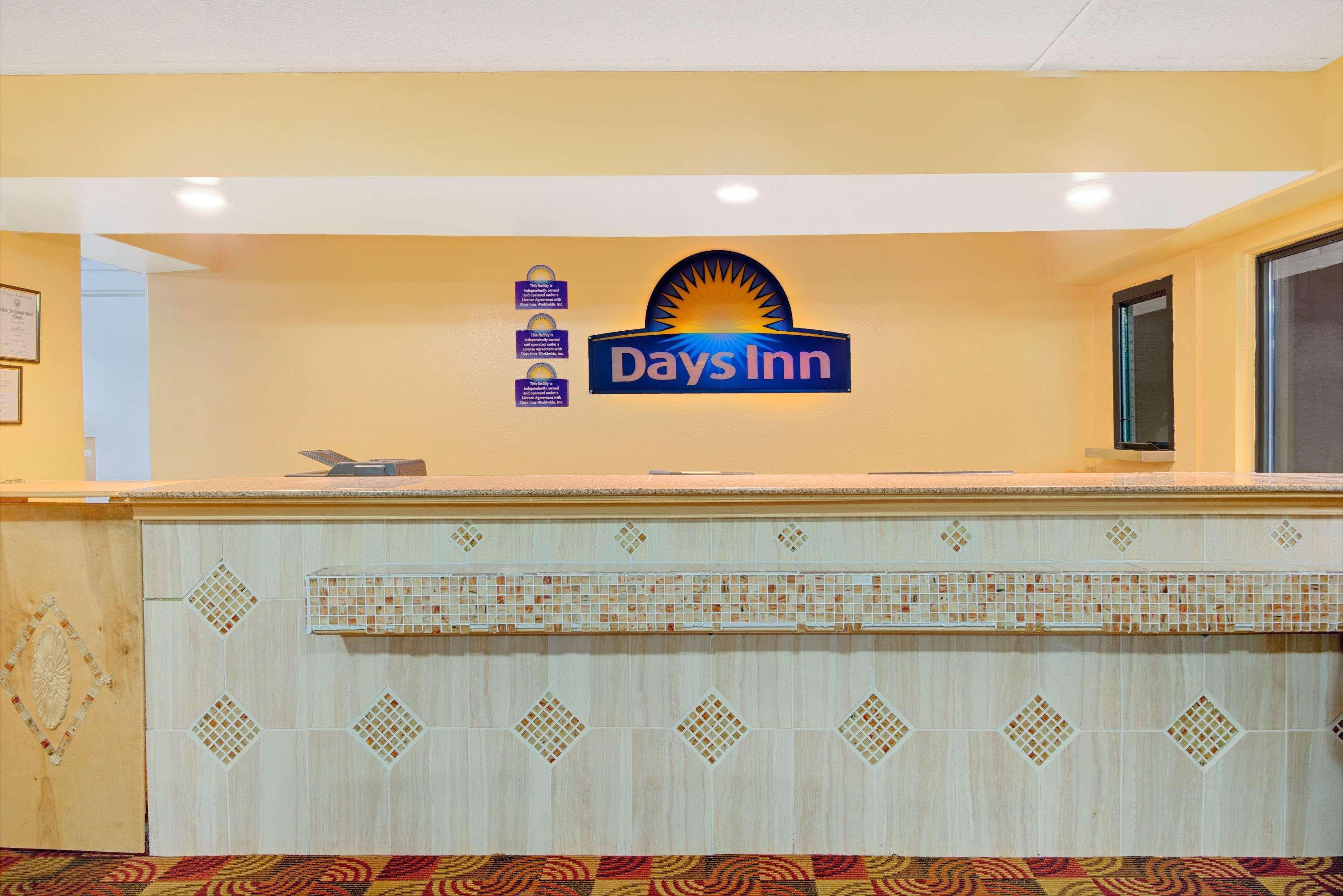 Days Inn By Wyndham Independence Exterior foto